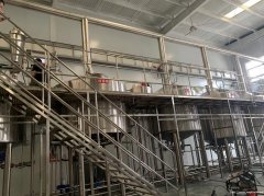合肥精酿啤酒厂大型啤酒设备供应厂家 3万吨啤酒设备有哪些配置
