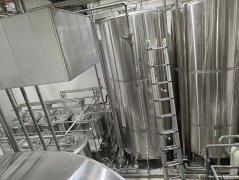 合肥精酿啤酒厂大型啤酒设备供应厂家 3万吨啤酒设备有哪些配置