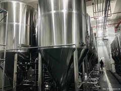 ​2000L精酿啤酒酿造系统工厂型酿酒设备