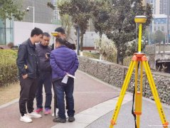 新都路桥测量班学习工程测量实操课程